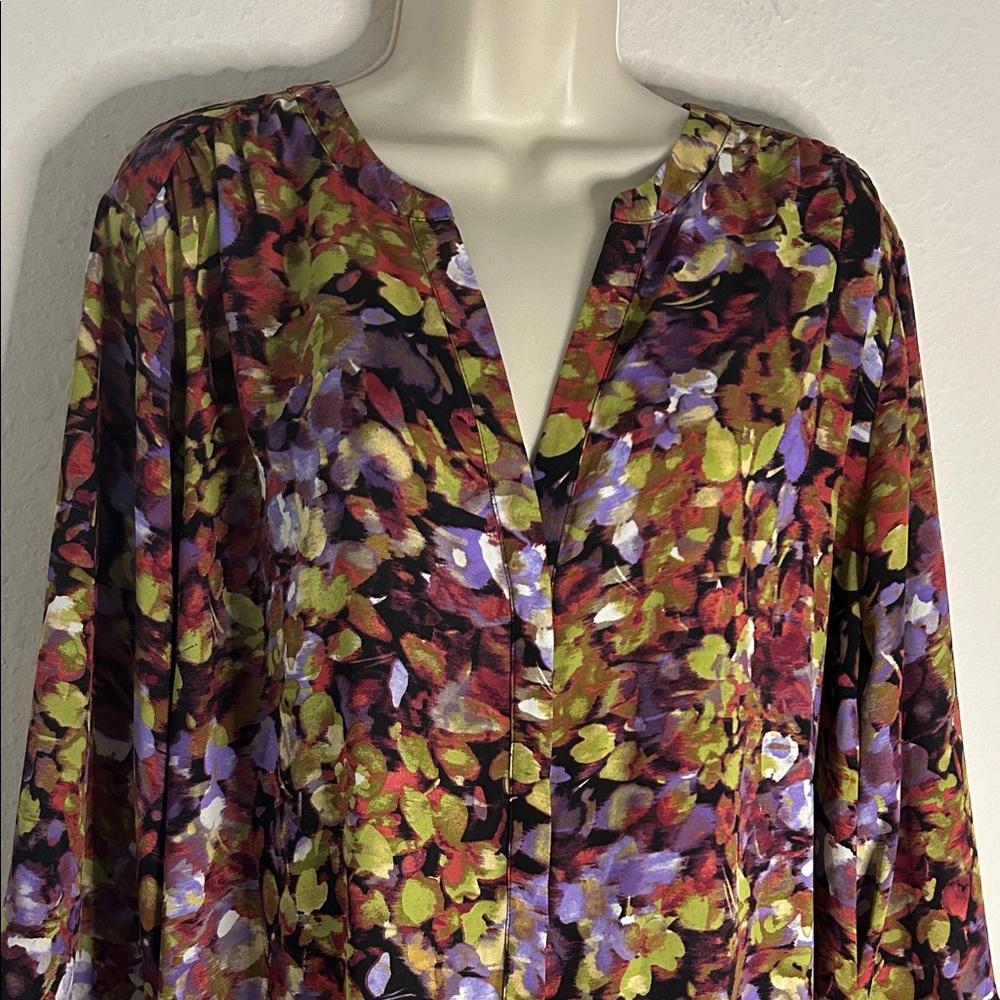 NYDJ Elegant Floral Women's Blouse - Picture 2 of 7